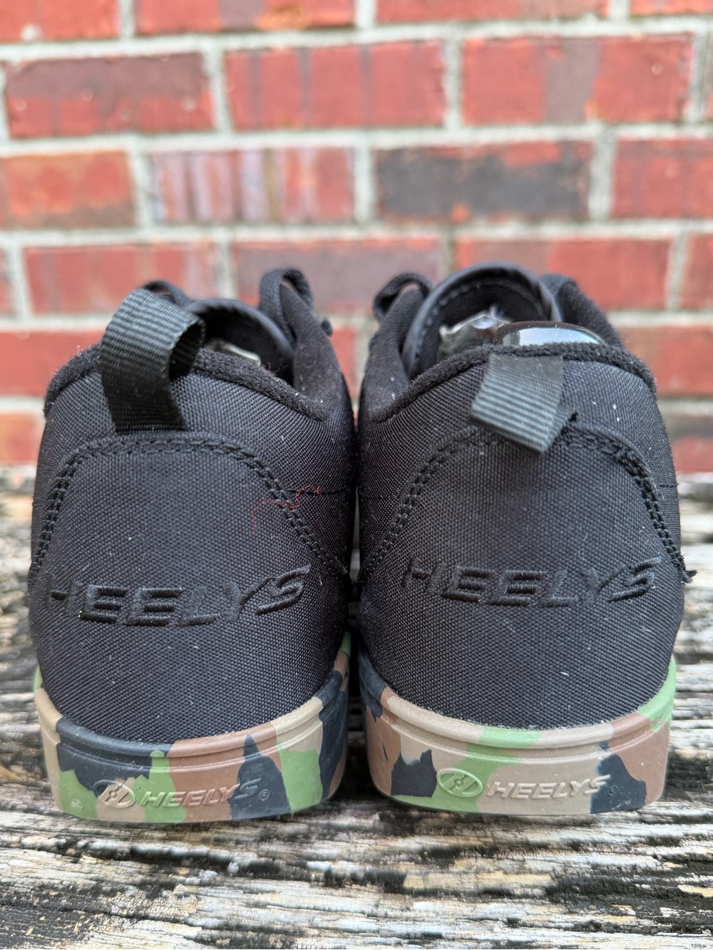 Heelys Men’s Pro 20 Lifestyle Black Canvas w/ Camo Soles Sz 7 Skate Shoes X2 - Picture 8 of 15